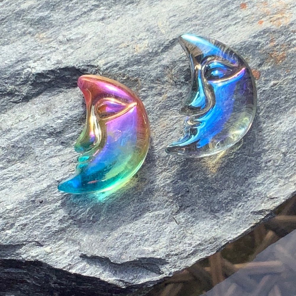 RAINBOW TITANIUM CRESCENT MOONS, 1 PIECE